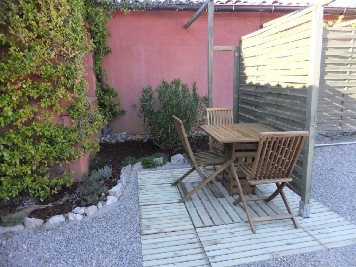 Gîte Les Esparrus Villecroze Exterior foto